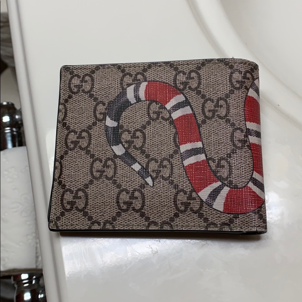 Gucci snake wallet